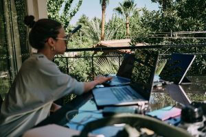 The Digital Nomads Guide to Work & Play While Travelling
