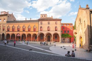 Reasons You Should Visit Bologna – The City of Porticoes