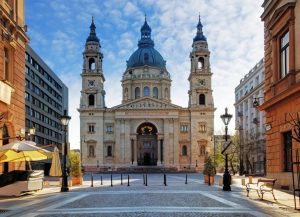 St. Stephen’s Basilica in Budapest: My Complete Guide, Tips & Panoramic Views