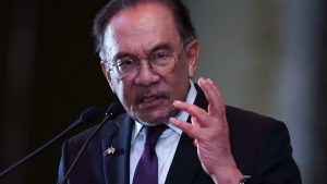 Anwar на Малайзия се изправя пред нуждата от „Изборите“ в Сабах в оферта за разширяване на базата си