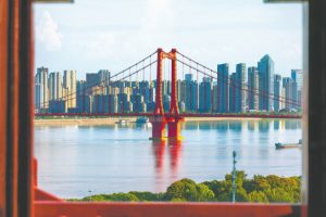 Wuhan се издига като река Yangzze River Hub